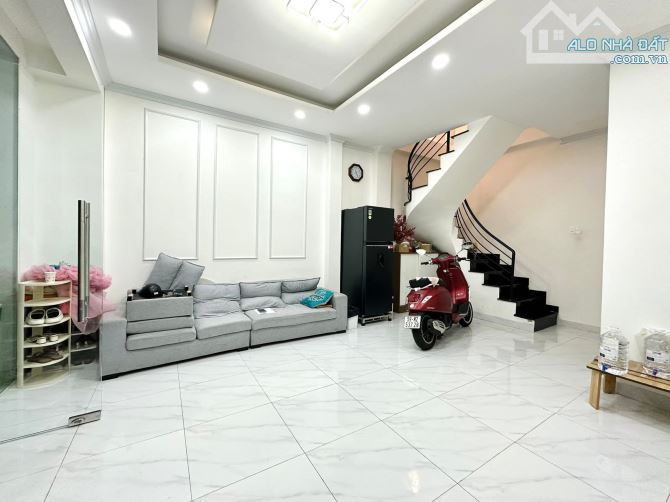 NHÀ ĐẸP 5 TẦNG HẺM NHỰA Ô TÔ TRÁNH - KINH DOANH SIÊU ĐỈNH - HOÀNG VĂN THỤ - 4