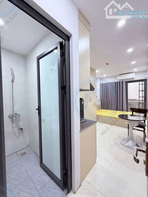 BÁN TOÀ NHÀ CCMN GIẢI PHÓNG HOÀNG MAI GẦN PHỐ DOANH THU 100TR/THÁNG CHÀO HƠN 18 TỶ