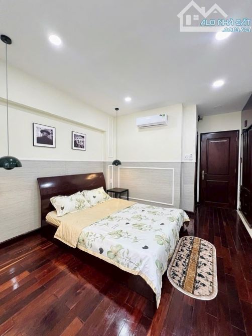 XE HƠI VÔ NHÀ - 5 TẦNG - KHU VIP PHỐ ÁO CƯỚI - TẶNG FULL NỘI THẤT  - 19.x TỈ TL - 5