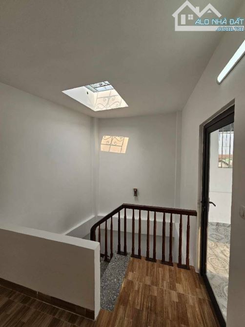 HIẾM Bán nhà Thanh Lân Hoàng Mai - 40m2 - 5 tầng - full đồ - 15m ô tô tránh nhú 7 tỷ