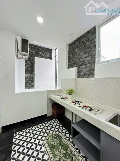 XE HƠI VÔ NHÀ - 5 TẦNG - KHU VIP PHỐ ÁO CƯỚI - TẶNG FULL NỘI THẤT  - 19.x TỈ TL - 8