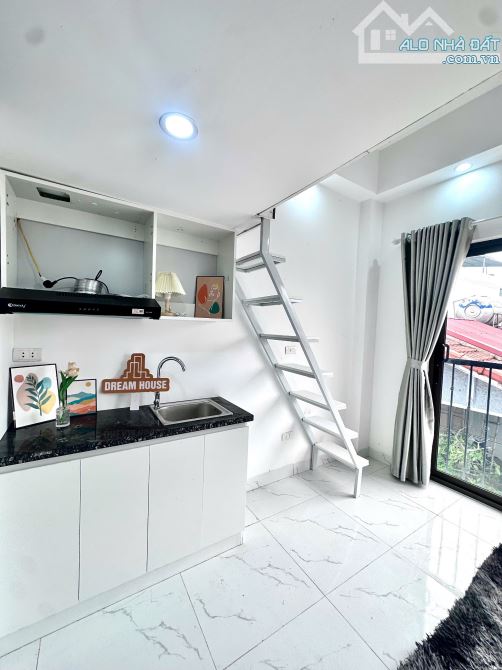 Bán toà CHDV Hoàng Mai xây mới DT 1 tỷ/năm gần ĐH KTQD 15PN 60m2*7T thang máy, oto, PCCC