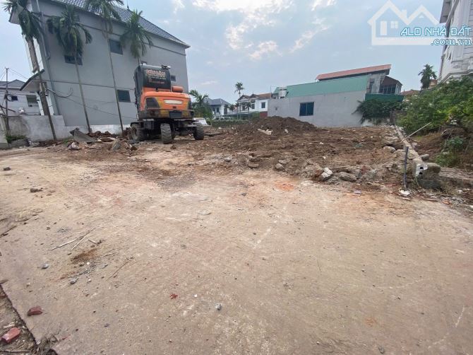 Siêu phẩm 385,1m2 xây Biệt Thự, có thể chia 4 lô, gần Sân vận động PVF & ĐH Bách Khoa 2… - 1