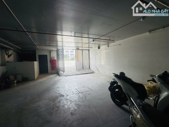 Toà VP Mặt phố view sông, đẳng cấp thương hiệu, lô góc 3 thoáng. 200m2, 9 tầng, mt 10m