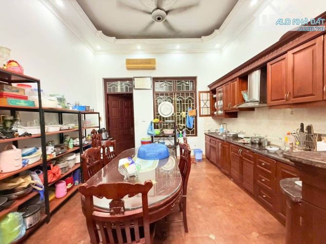 PHỐ CHÙA HÀ, 80M x 5T, MT 4.3M, KHÔNG NGẬP15 TỶ (TL), 30M RA Ô TÔ, DÂN XÂY