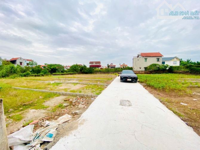 Chỉ hơn 2tỷ sở hữu ngay vị trí hiếm tại Văn Giang 82,4m2 sát vành đai 4 và dự án đại học b - 2