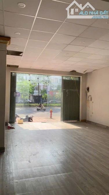 Viên ngọc thô nhà mặt phố Giảng Võ - xây tòa nhà văn phòng đỉnh cao, 67 tỷ mặt tiền 6m