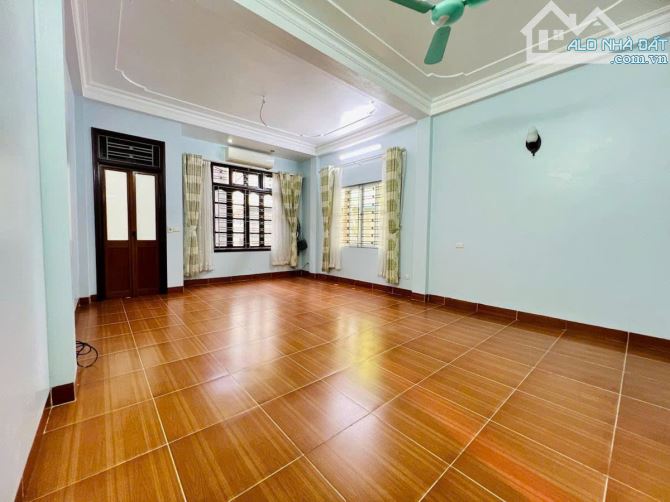 GẤP! GIẢM GIÁ SỐC NHÀ NGUYỄN ĐỨC CẢNH NHÀ DÂN XÂY- ÔTÔ ĐỖ CỬA -45M X 4 TẦNG -7 TỶ 500TR !