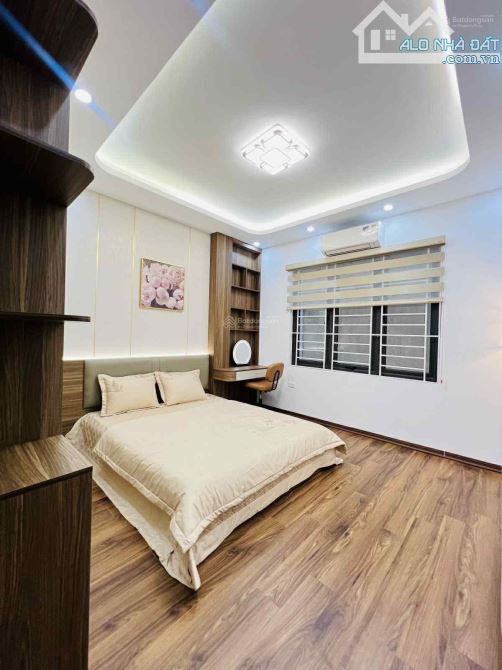 Bán nhà Hoàng Mai, ngõ thông rộng, nhà thoáng sáng, 7 phòng ngủ, full nội thất chỉ 7.2 tỷ