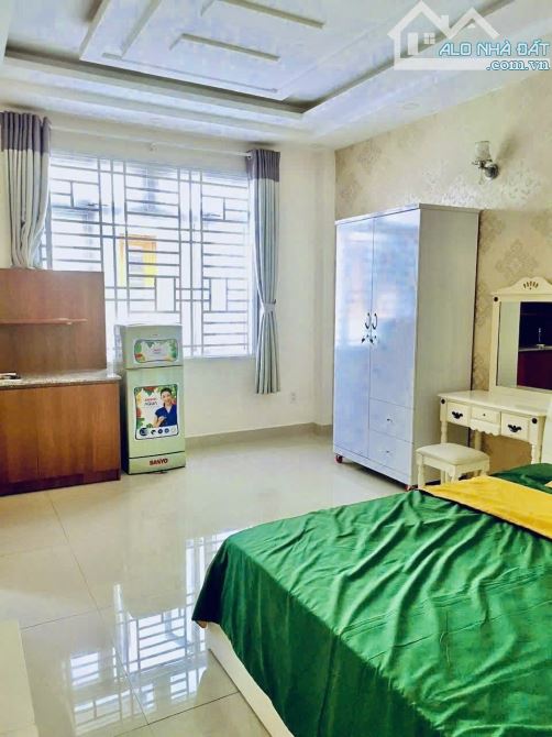 Bán CHDV cao cấp khang hiếm Mặt tiền Quận Phú Nhuận mà giá hẻm .Ngang 6.8m x12.91m, 5 lầu - 3