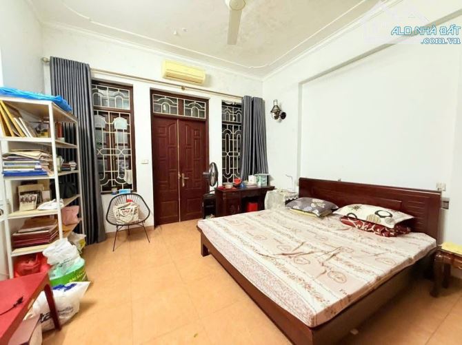 PHỐ CHÙA HÀ, 80M x 5T, MT 4.3M, KHÔNG NGẬP15 TỶ (TL), 30M RA Ô TÔ, DÂN XÂY