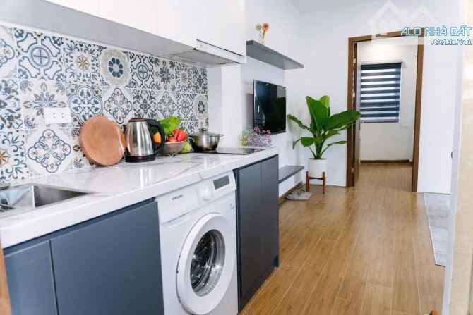 Siêu Phẩm ! Phố Nhật Chiêu Lô Góc Thang May View Hồ Tây Cách 1 Nhà Ra Phố 25 Tỷ