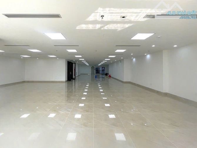 BÁN GẤP TÒA NHÀ VP VIP HAI BÀ TRƯNG -TRẦN ĐẠI NGHĨA - 450 M2-8 T - MT 16 M - 2 THANG MÁY