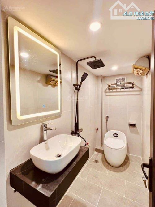 Bán nhà Hoàng Mai, ngõ thông rộng, nhà thoáng sáng, 7 phòng ngủ, full nội thất chỉ 7.2 tỷ