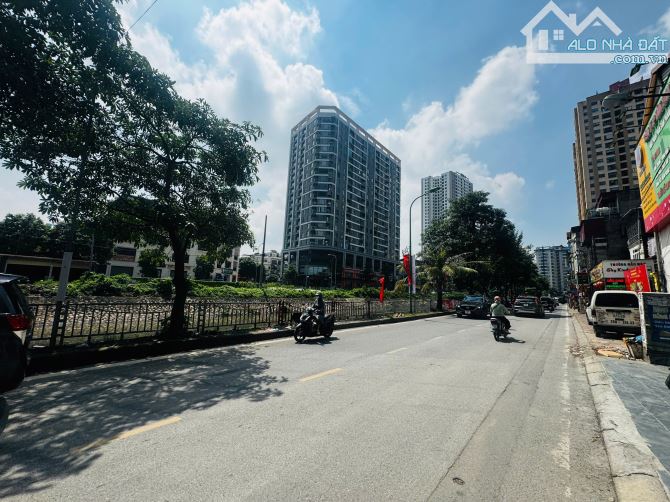 Toà VP Mặt phố view sông, đẳng cấp thương hiệu, lô góc 3 thoáng. 200m2, 9 tầng, mt 10m