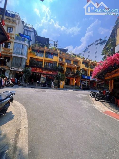 BÁN NHÀ LƯƠNG NGỌC QUYẾN - TẠ HIỆN, TRUNG TÂM HOÀN KIẾM 79m2x5T thang máy Mặt Tiền RỘNG