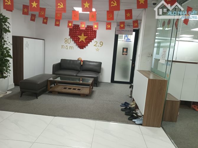 Bán tòa nhà Văn phòng mặt phố Trương Định 420m2 x 10 tầng, mặt tiền 16m Giá 185 tỷ