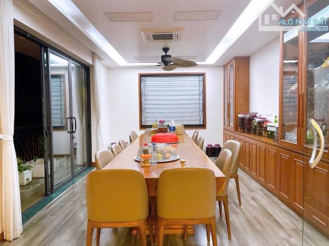 Bán căn biệt thự KĐT Linh Đàm 230m 5T thang máy - Căn góc - Vỉa hè 68 tỷ