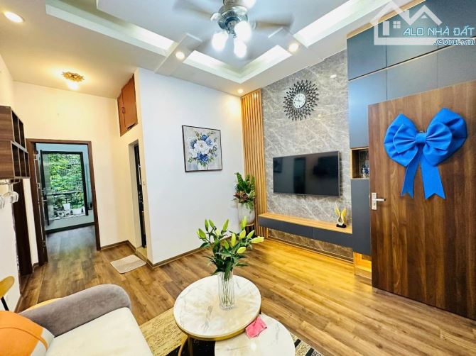 CĂN HỘ N6E-VIEW PHỐ-65M-2PN-TRUNG TÂM THANH XUÂN-NHÀ CỰC ĐẸP-Ở LUÔN-5.5TỶ