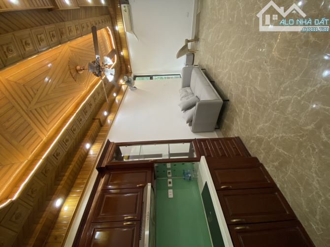 HIẾM! Chỉ 4.7 tỷ Định Công Thượng 30m 4 Tầng gần ô tô SĐCC