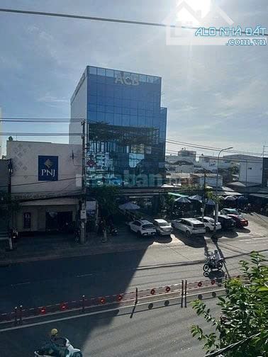 Cho thuê nhà mặt tiền đường Đồng Khởi trung tâm TP. Bến Tre, vị trí vàng kd đắc địa