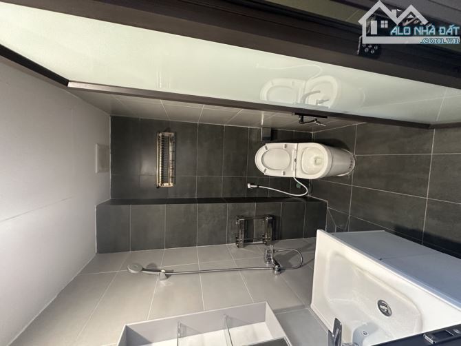 CCMN 55m2 Trương Định, 5 tầng, 8 phòng, dòng tiền 40tr/th. giá nhỉnh 9 tỷ