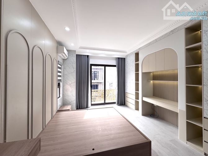 Siêu phẩm Kim Ngưu, 30m ra phố, mặt ngõ thông rộng, lô góc, 6 tầng thang máy.