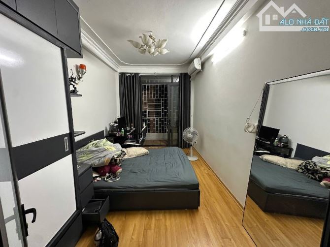 Duy nhất 1 căn 35m2 Tam Trinh - Vinh Tuy - view Time City, 5 tầng, 3 ngủ. giá 6.7 tỷ