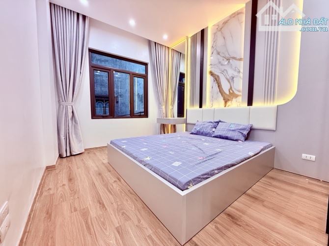 Nhà đẹp ngay ngã tư phố Huế - Đại Cồ Việt, ngõ nông gần phố, chỉ nhỉnh 7 tỷ