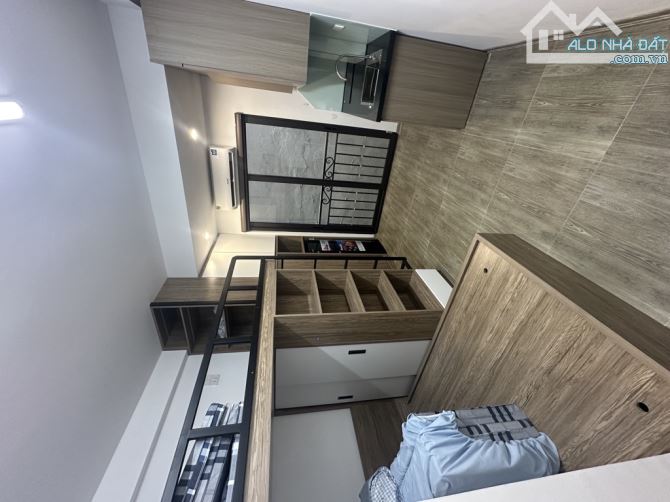 CCMN 55m2 Trương Định, 5 tầng, 8 phòng, dòng tiền 40tr/th. giá nhỉnh 9 tỷ