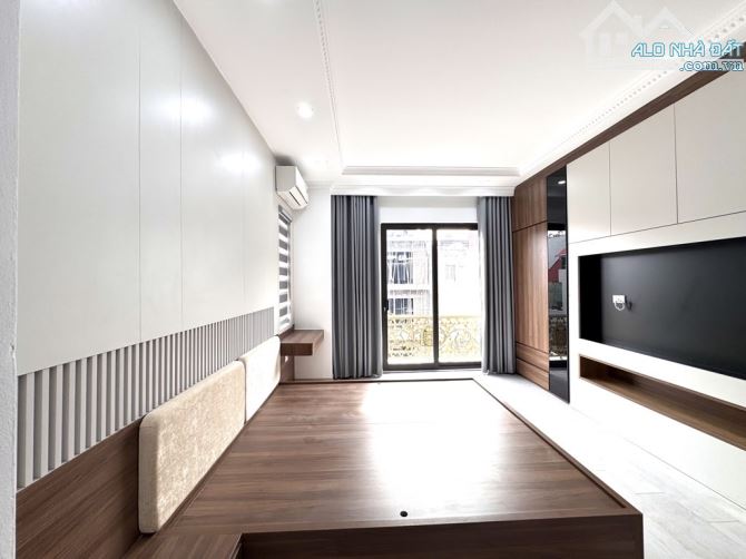 Siêu phẩm Kim Ngưu, 30m ra phố, mặt ngõ thông rộng, lô góc, 6 tầng thang máy.