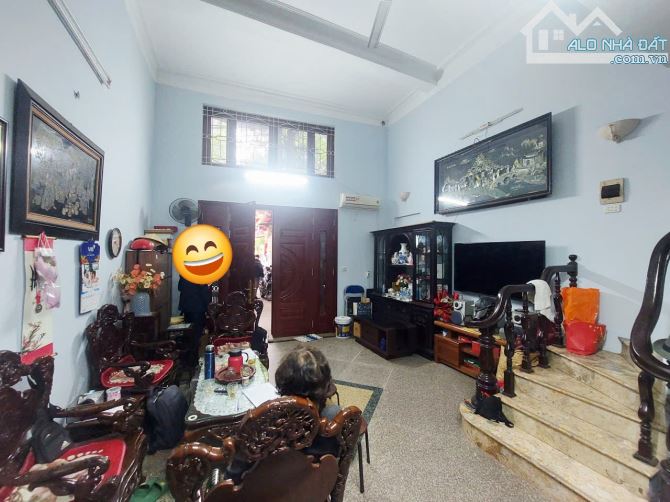 10M RA MẶT ĐƯỜNG - LÔ GÓC 5 TẦNG - 65M2 / 72M2 - MT 6,9M - Ô TÔ VÀO