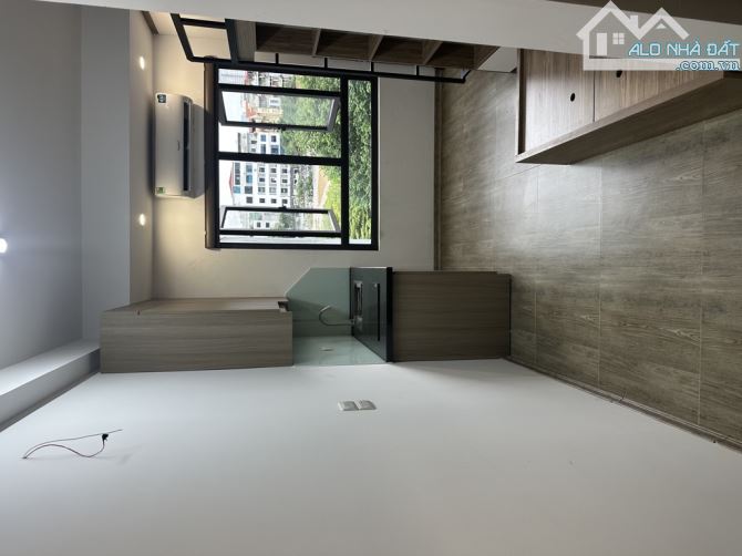 CCMN 55m2 Trương Định, 5 tầng, 8 phòng, dòng tiền 40tr/th. giá nhỉnh 9 tỷ