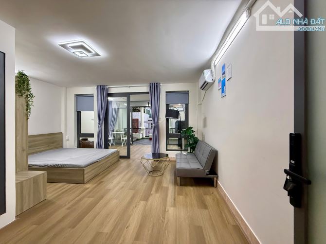 Ngay KDC Nam long có penhouse rộng 60m2 full nội thất 100%. Gần cầu phú Mỹ.