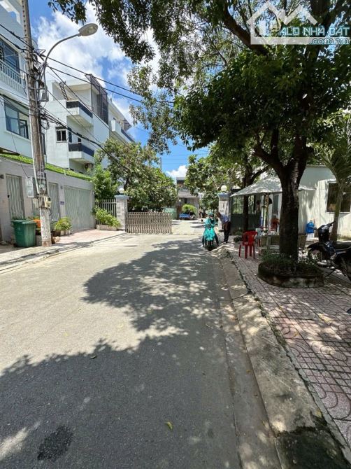 Bà Điểm(Trung Chánh-HM) bán nhà 132m2 5PN, HXH KDC Tanimex gần Tô Ký giá 9,5tỷ