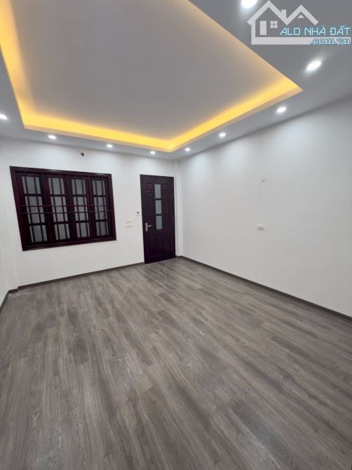 Bán nhà Trần Khát Chân 37m2, 5T, mt 4m gần phố, full nội thất, sổ đỏ riêng. Giá 7.99 tỷ