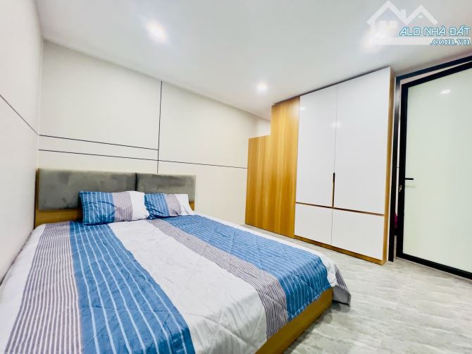 BÁN TẬP THỂ C. GÓC 2 TẦNG, Ô TÔ ĐỖ – MẶT PHỐ ĐẠI LA, HAI BÀ TRƯNG. 65M2 – 2PN. 3,42 TỶ