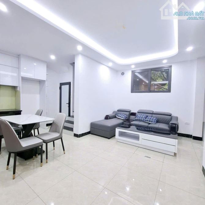 BÁN NHÀ MỚI VĨNH HƯNG 5 TẦNG SIÊU ĐẸP – 45M – 6 NGỦ – ÔTÔ TẢI ĐỖ CỬA – HƠN 8 TỶ