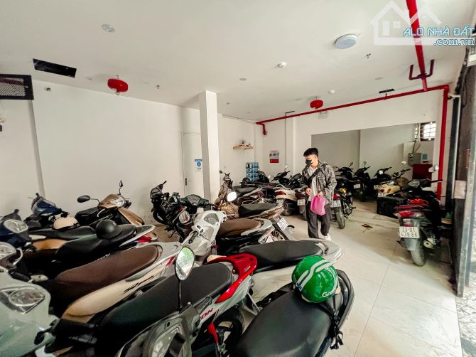 Bán Nhà P/Lô Ô Tô Tránh Nguyễn Khánh Toàn Cầu Giấy 92m2-9T MT7m 40,5 Tỷ Có Thương Lượng.