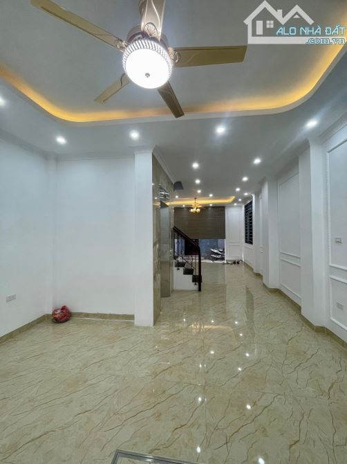 BÁN NHÀ DÒNG TIỀN - PHỐ KIM GIANG - ĐẠI KIM - 12PKK - THANG MÁY - XÂY MỚI - 55M2*7T