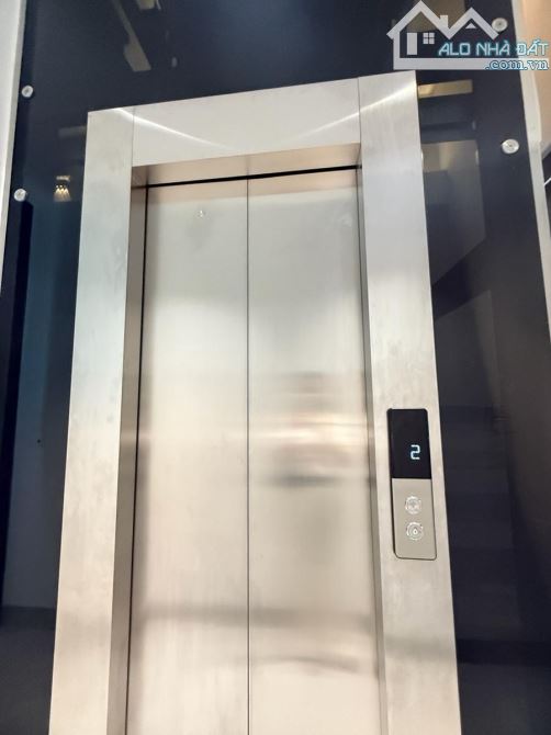 8T thang máy Tôn Đức Thắng, vỉa hè, KD, ô tô thông tứ tung, DT60tr, full NT