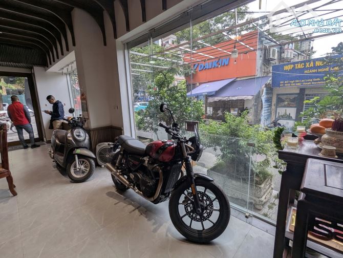 Nhà Đẹp Mặt Phố LLQ 7 Tầng Thang Máy Lô Góc 2 Mặt Tiền -View Hồ Tây 52.8 Tỷ