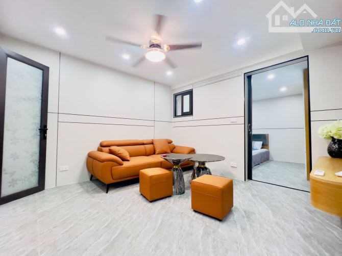 BÁN TẬP THỂ C. GÓC 2 TẦNG, Ô TÔ ĐỖ – MẶT PHỐ ĐẠI LA, HAI BÀ TRƯNG. 65M2 – 2PN. 3,42 TỶ