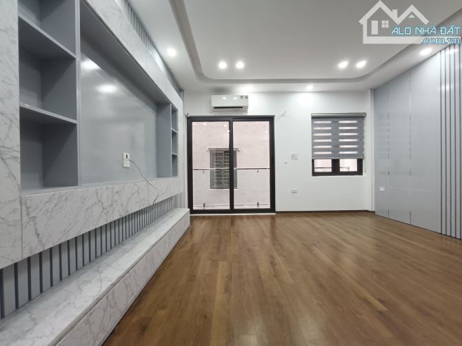 NHÀ 6 TẦNG THANG MÁY GẦN CẦU CHƯƠNG DƯƠNG - ĐẦU TƯ SINH LỜI - DUY NHẤT 1 CĂN.