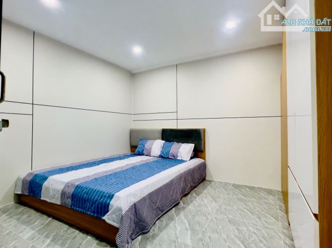 BÁN TẬP THỂ C. GÓC 2 TẦNG, Ô TÔ ĐỖ – MẶT PHỐ ĐẠI LA, HAI BÀ TRƯNG. 65M2 – 2PN. 3,42 TỶ