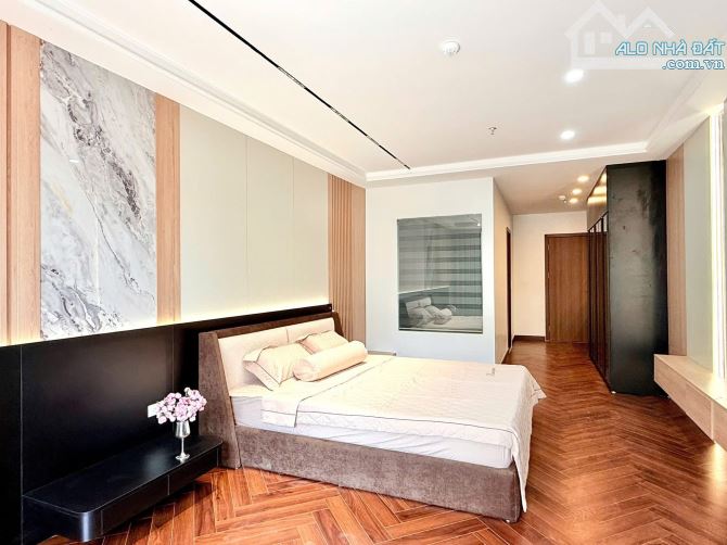 BÁN NHÀ DÂN XÂY - CẦU GIẤY - NHÀ HIẾM SIÊU ĐẸP - VÀI BƯỚC RA ĐƯỜNG LỚN - THANG MÁY