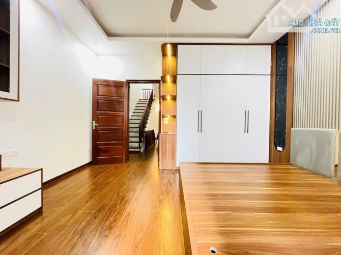 Bán Nhà Lương Khánh Thiện, Tân Mai– Phân Lô, Ngõ Oto–5T– 57 m – 13,8 tỷ