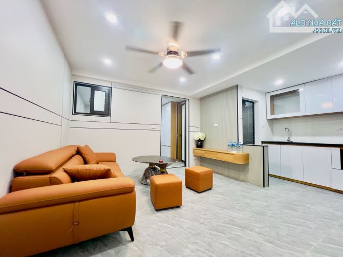 BÁN TẬP THỂ C. GÓC 2 TẦNG, Ô TÔ ĐỖ – MẶT PHỐ ĐẠI LA, HAI BÀ TRƯNG. 65M2 – 2PN. 3,42 TỶ