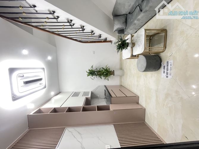 NHỈNH 4 TỶ – NHÀ 4 TẦNG PHỐ NGUYỄN CAO, LÒ ĐÚC – TRUNG TÂM HAI BÀ TRƯNG