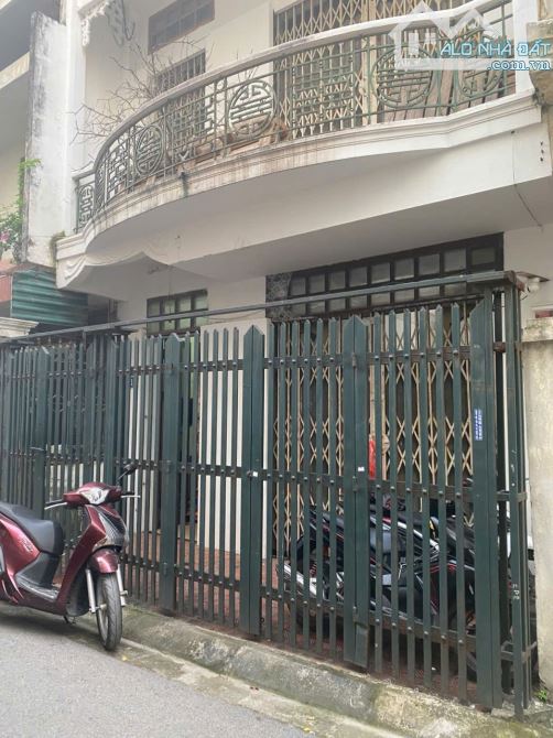 DUY NHẤT CÒN 1 MẢNH ĐẤT OTO ĐỖ CỬA SÁT PHỐ KĐT ĐỀN LỪ 50M MT 5M CHỈ 9.2 TỶ